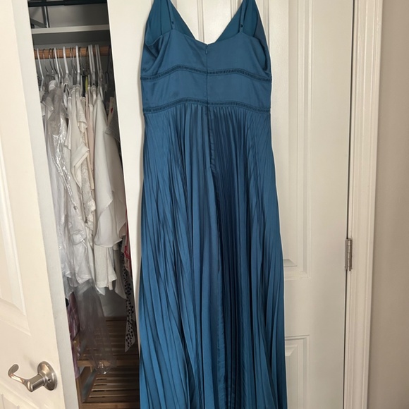 Bardot Blue Pleated Midi Dress US size 6 - Picture 5 of 5